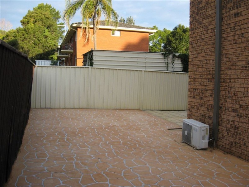 1/2A Condamine Street, Campbelltown NSW 2560