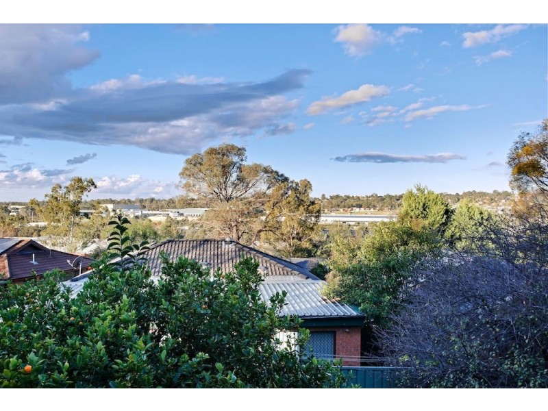 18 Collaroy Road, Woodbine NSW 2560