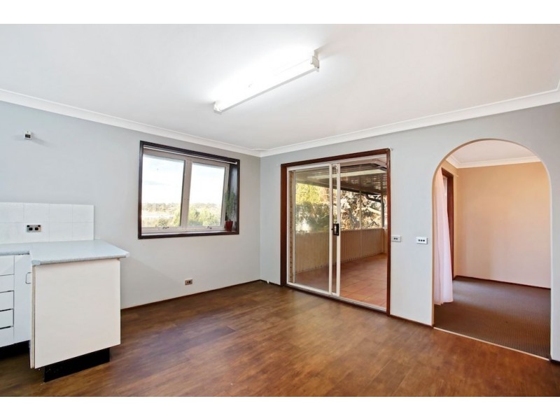18 Collaroy Road, Woodbine NSW 2560