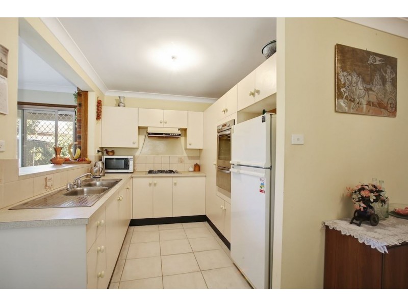 9 Selms Place, Minto NSW 2566