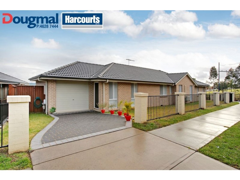 8 Perisher Circuit, Minto NSW 2566