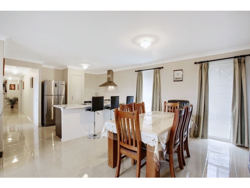 8 Perisher Circuit, Minto NSW 2566