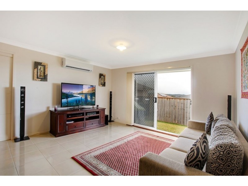 8 Perisher Circuit, Minto NSW 2566