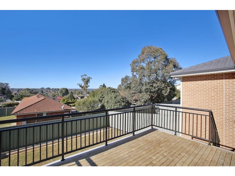 11 Marian Drive, Rosemeadow NSW 2560