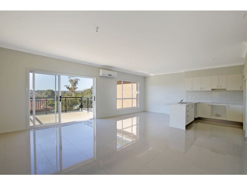 11 Marian Drive, Rosemeadow NSW 2560