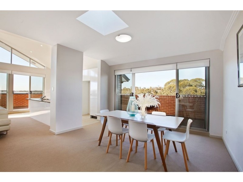 33/1 Parkside Crescent, Campbelltown NSW 2560