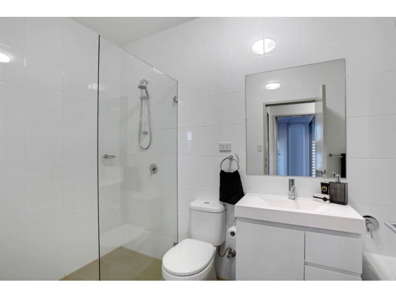 33/1 Parkside Crescent, Campbelltown NSW 2560