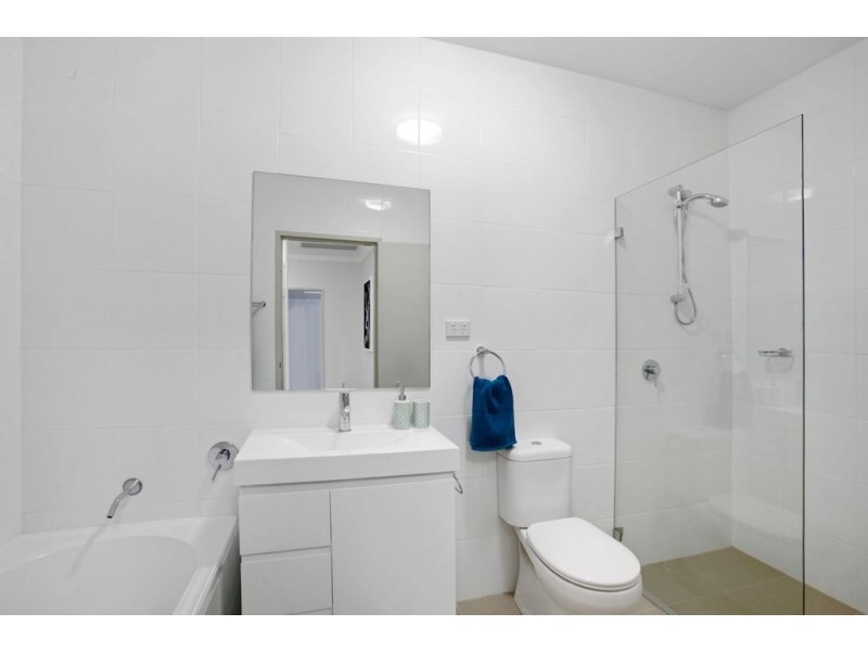 32/1 Parkside Crescent, Campbelltown NSW 2560