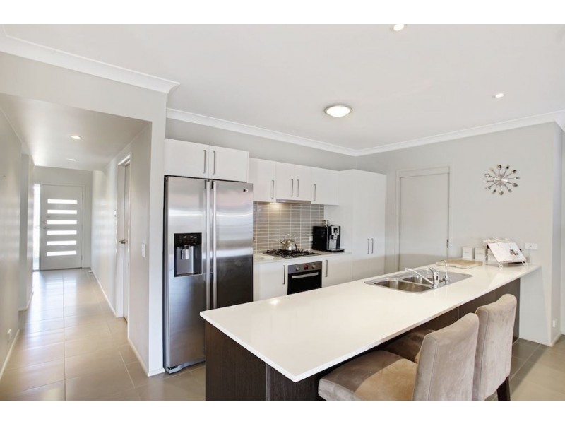 10 Greenhill Street, Spring Farm NSW 2570
