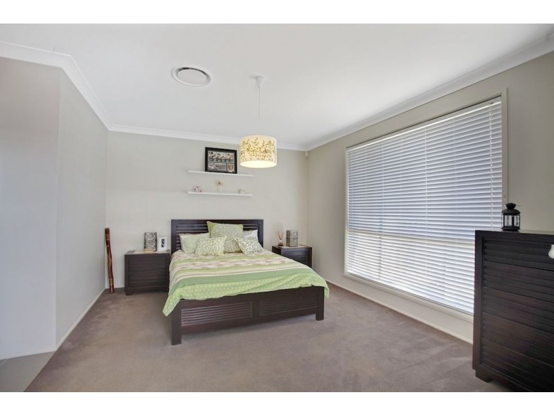 10 Greenhill Street, Spring Farm NSW 2570