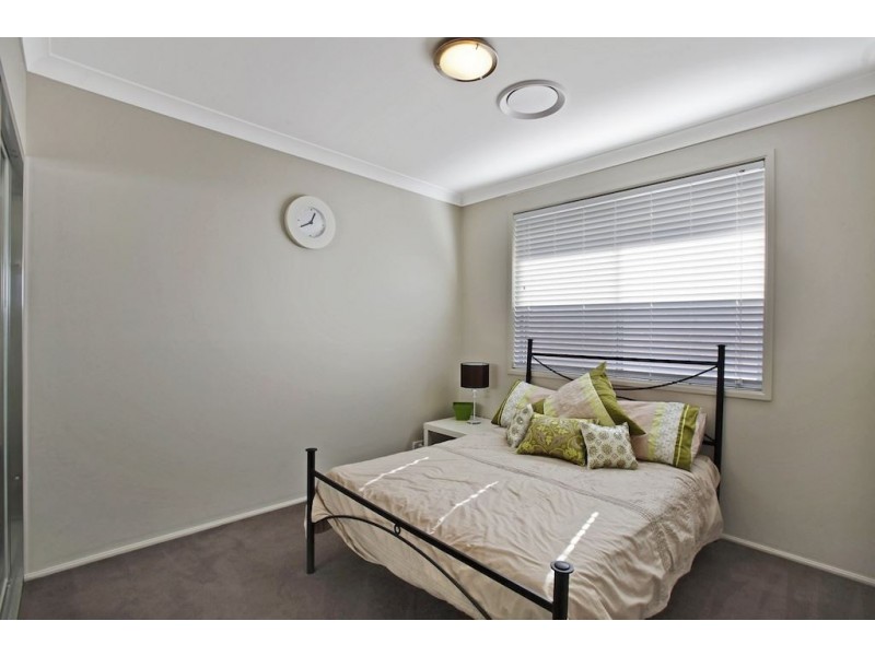 10 Greenhill Street, Spring Farm NSW 2570