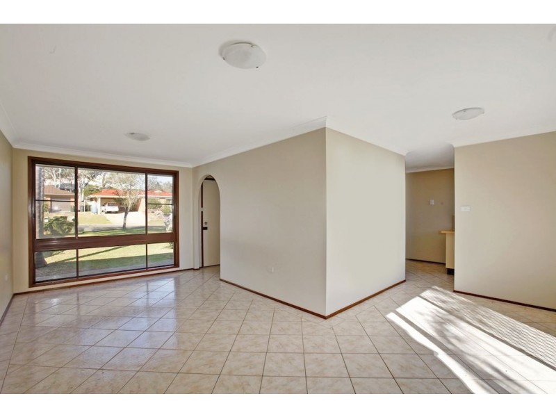 15 Vauxhall Place, Ingleburn NSW 2565