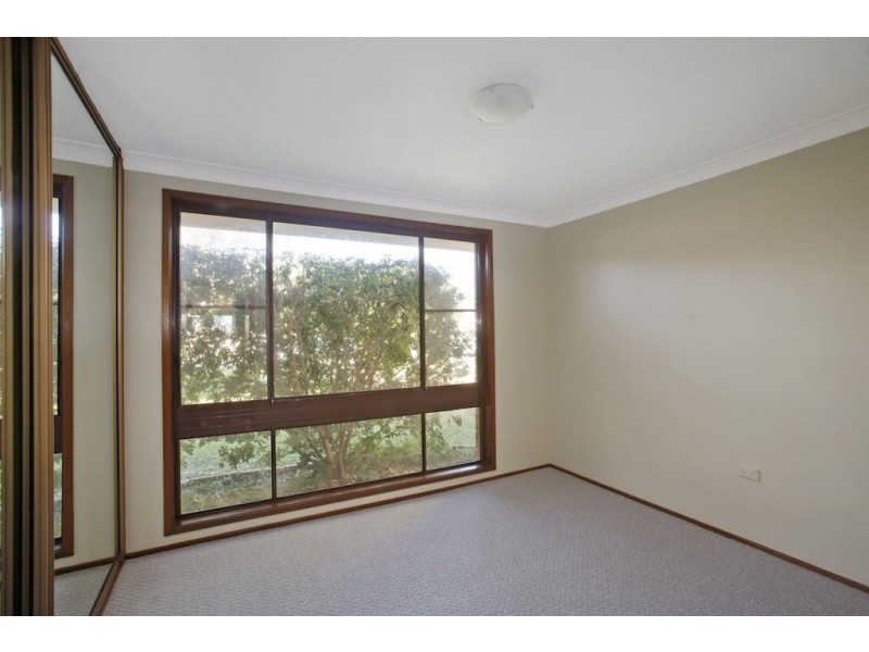 15 Vauxhall Place, Ingleburn NSW 2565