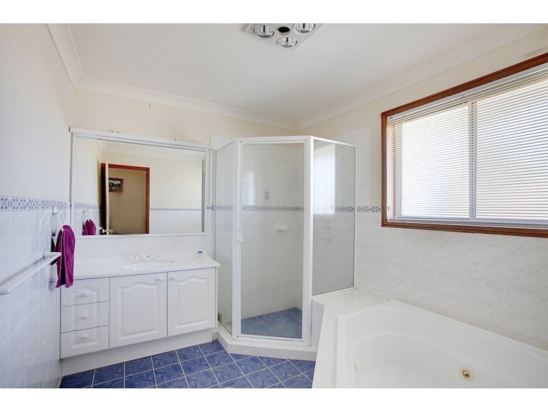 53 Mountain View Avenue, Glen Alpine NSW 2560