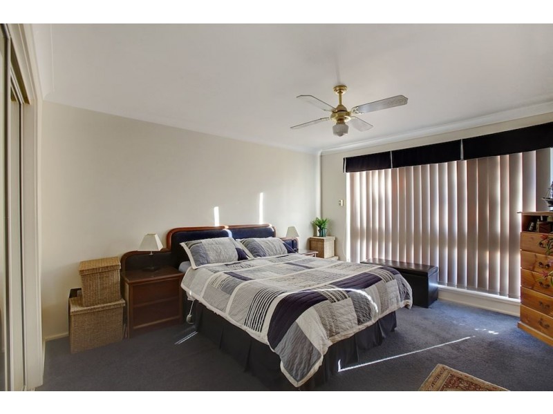 27 Macintyre Crescent, Ruse NSW 2560