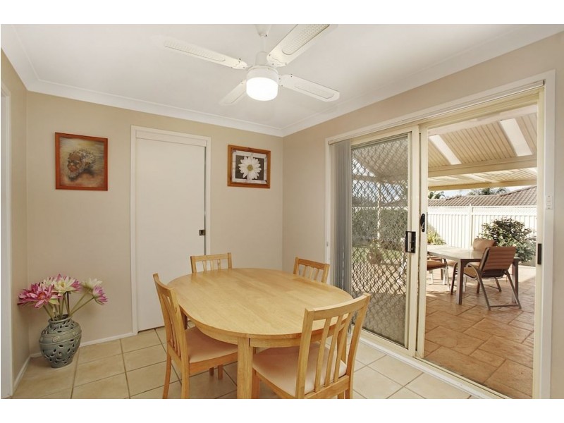 37 Balthasar Close, Rosemeadow NSW 2560