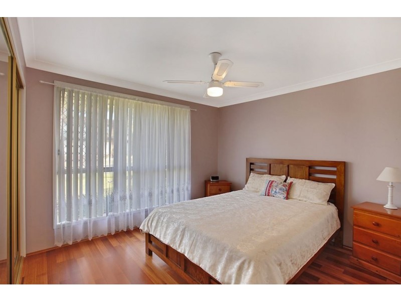 37 Balthasar Close, Rosemeadow NSW 2560