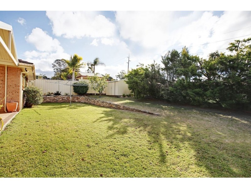 37 Balthasar Close, Rosemeadow NSW 2560