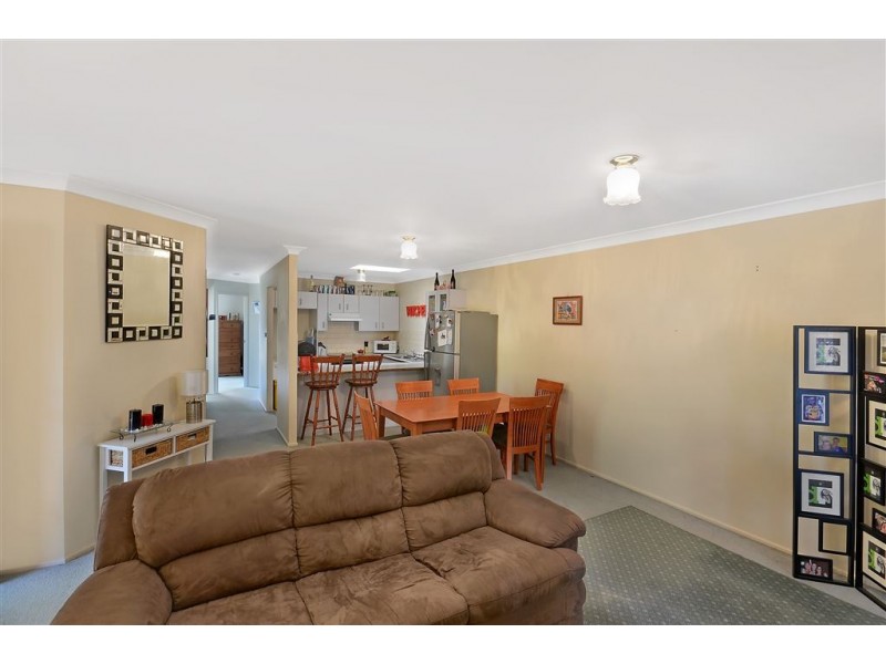 42 Holborn Street, Ambarvale NSW 2560