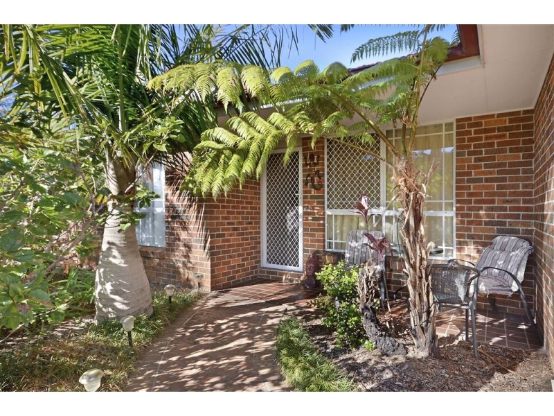 42 Holborn Street, Ambarvale NSW 2560