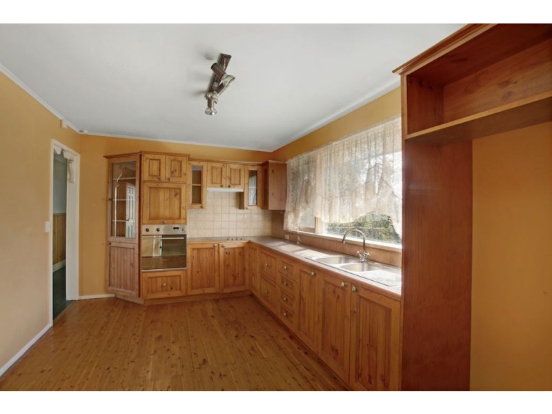 10 Blackbutt Avenue, Bradbury NSW 2560