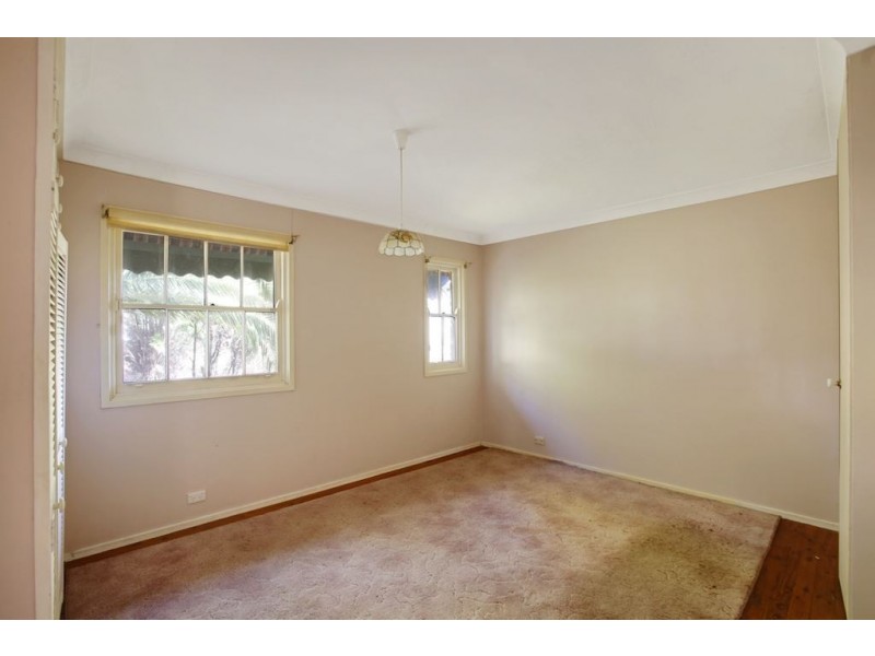 10 Blackbutt Avenue, Bradbury NSW 2560