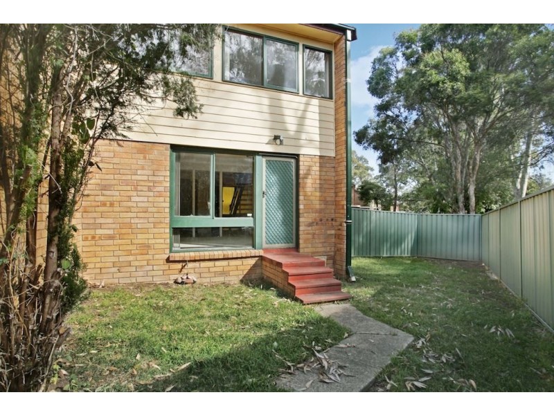 1/15 Stringybark Place, Bradbury NSW 2560