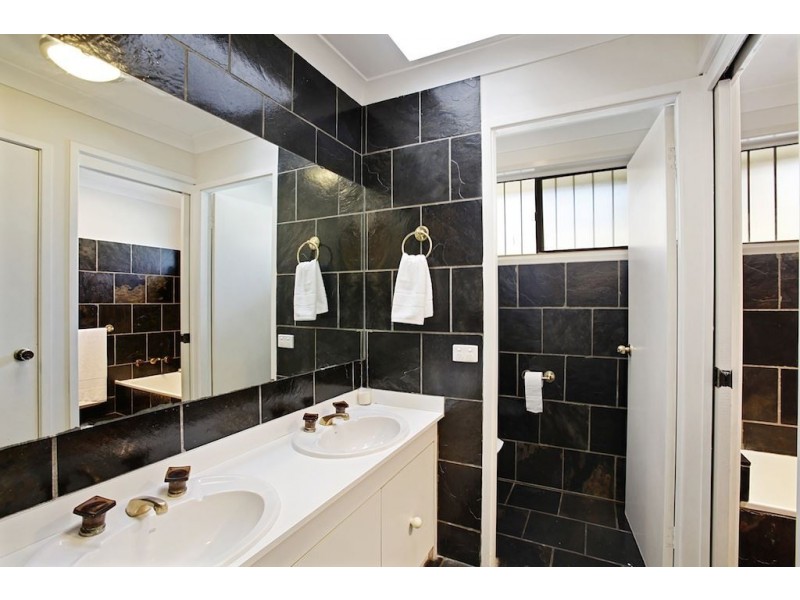 34 Trotwood Avenue, Ambarvale NSW 2560