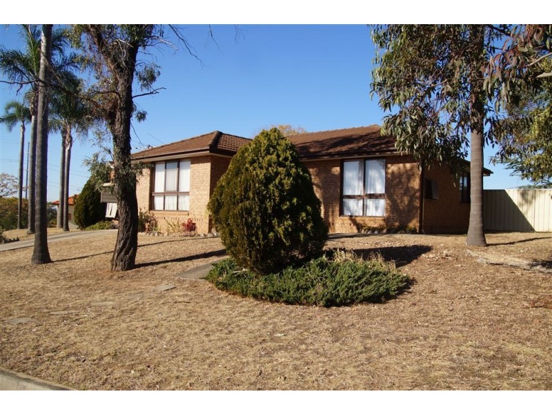 2 Thurso Place, St Andrews NSW 2566