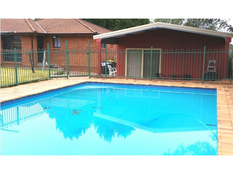 2 Karrabul Road, St Helens Park NSW 2560