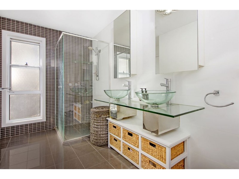 9 Sturt Place, Bulli NSW 2516