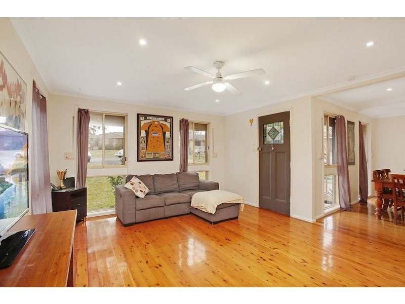 8 Fairlight Place, Woodbine NSW 2560