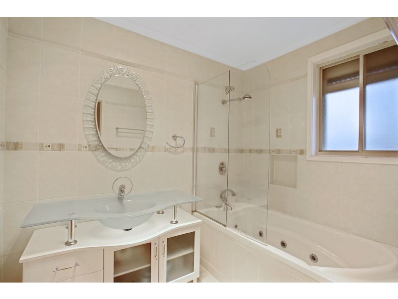 8 Fairlight Place, Woodbine NSW 2560