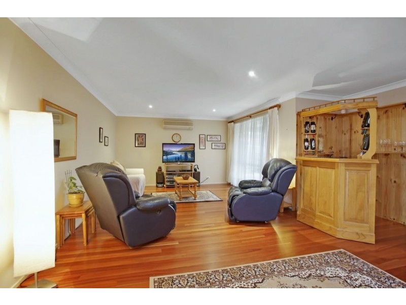 211 Englorie Park Drive, Glen Alpine NSW 2560