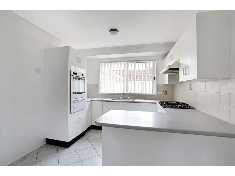 19 Briggs Place, St Helens Park NSW 2560