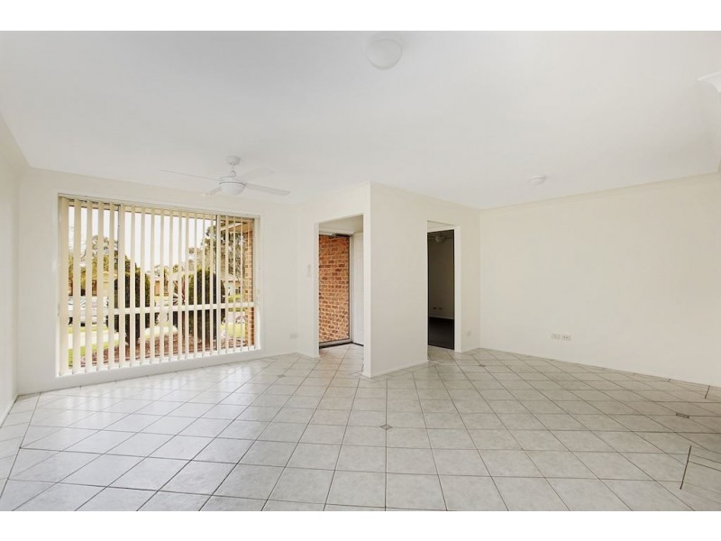 19 Briggs Place, St Helens Park NSW 2560