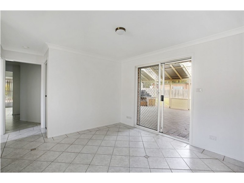 19 Briggs Place, St Helens Park NSW 2560