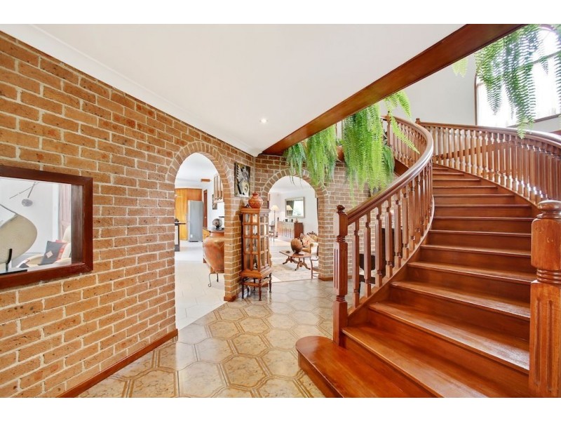 27 Mount Sugarloaf Drive, Glen Alpine NSW 2560