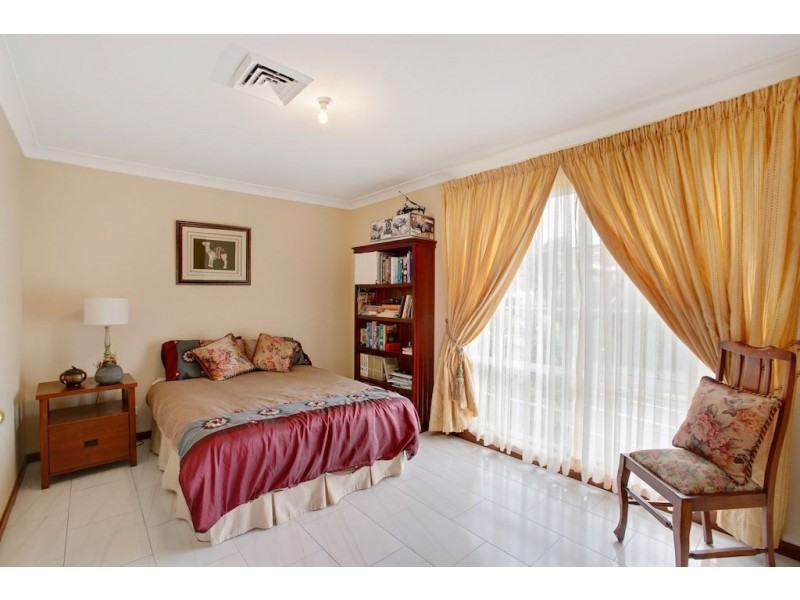 27 Mount Sugarloaf Drive, Glen Alpine NSW 2560