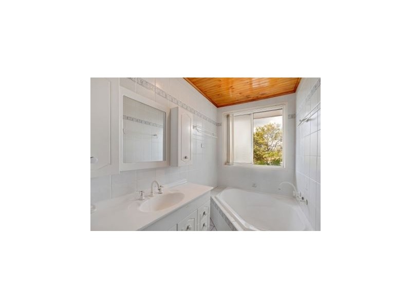 10 Eschol Park Drive, Eschol Park NSW 2558