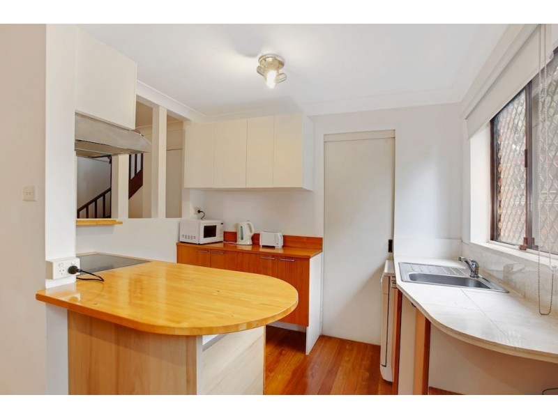 14/6 Jacquinot Place, Glenfield NSW 2167