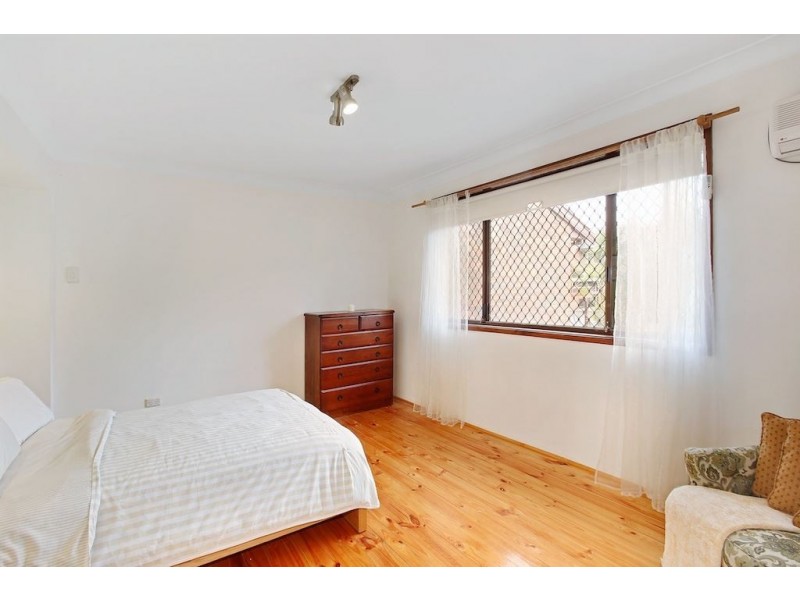 14/6 Jacquinot Place, Glenfield NSW 2167