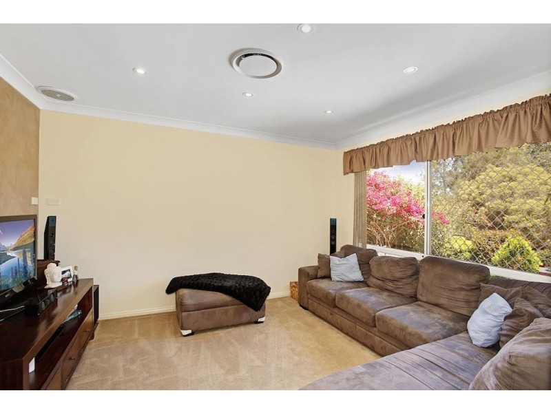 7 Jasper Place, Ambarvale NSW 2560
