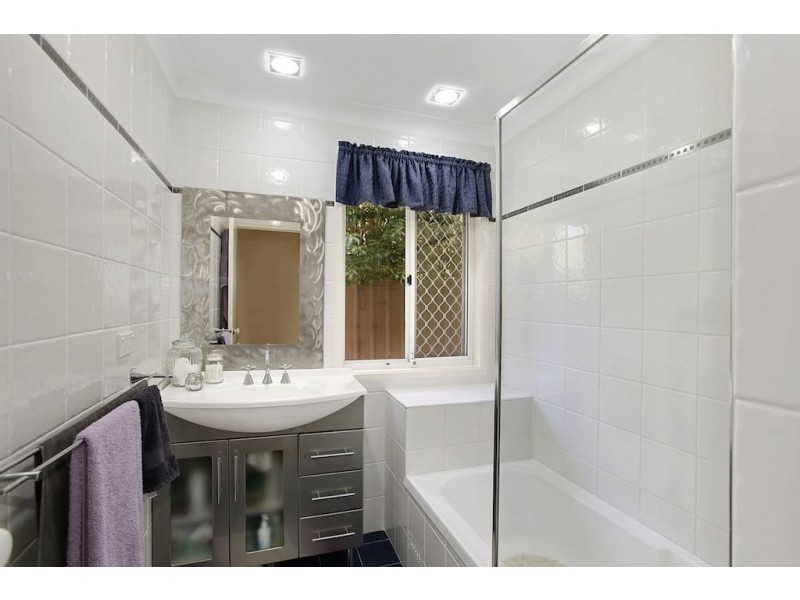 7 Jasper Place, Ambarvale NSW 2560
