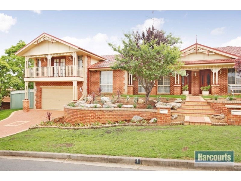 1 Strathmore Place, Glen Alpine NSW 2560