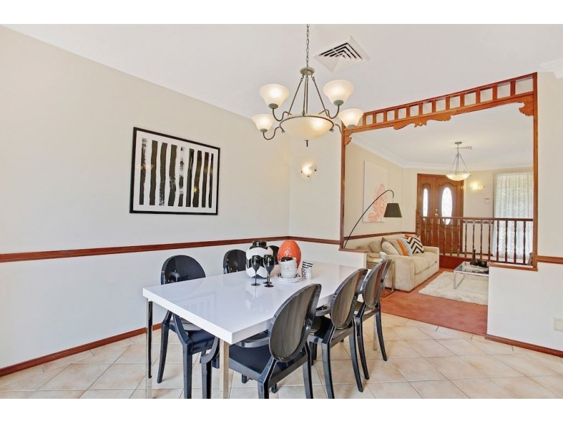 1 Strathmore Place, Glen Alpine NSW 2560