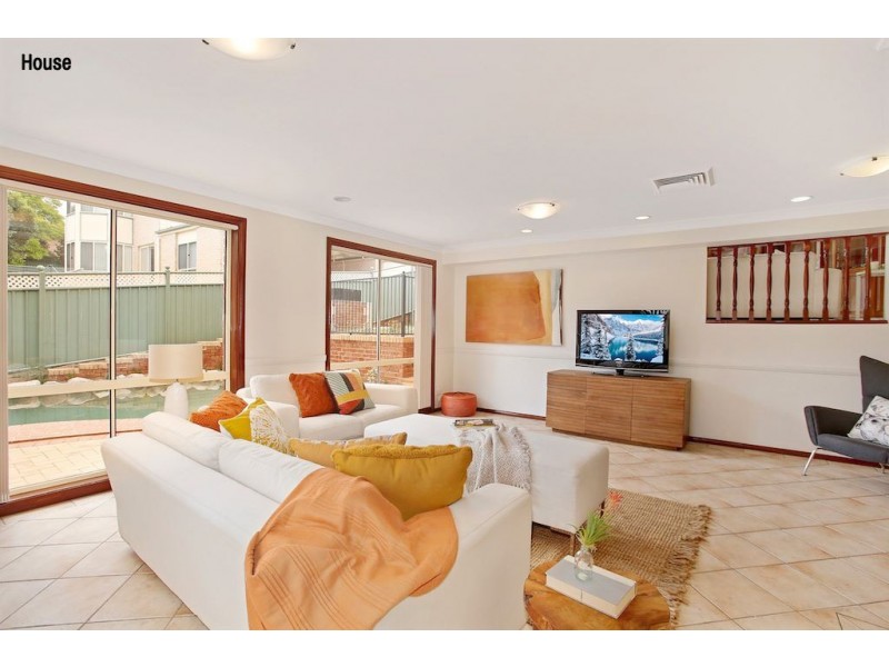 1 Strathmore Place, Glen Alpine NSW 2560