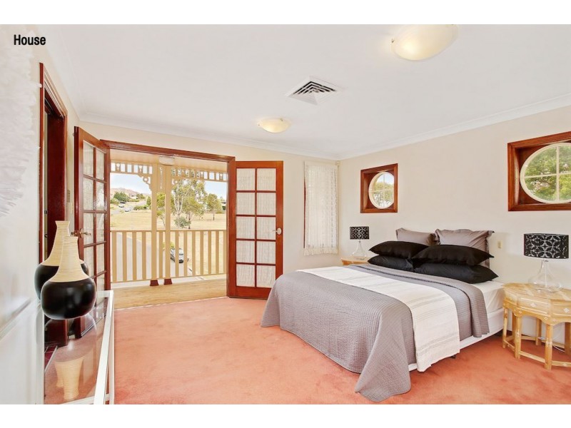 1 Strathmore Place, Glen Alpine NSW 2560