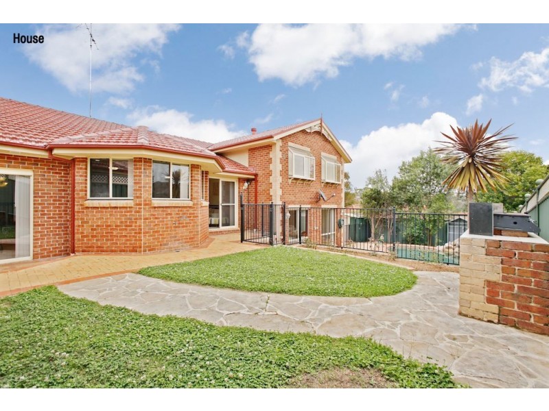 1 Strathmore Place, Glen Alpine NSW 2560