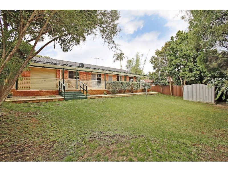15 Archibald Crescent, Rosemeadow NSW 2560